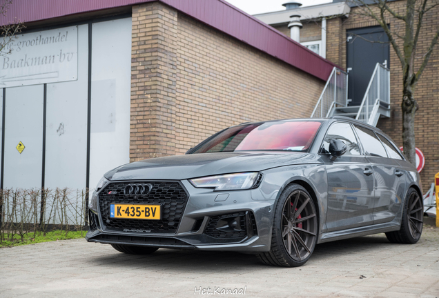 Audi RS4 Avant B9