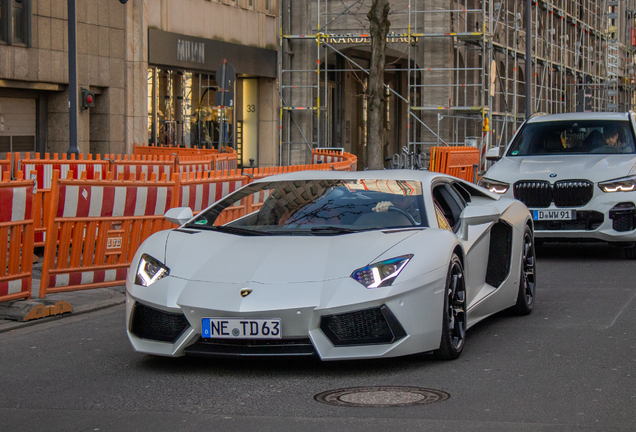 Lamborghini Aventador LP700-4