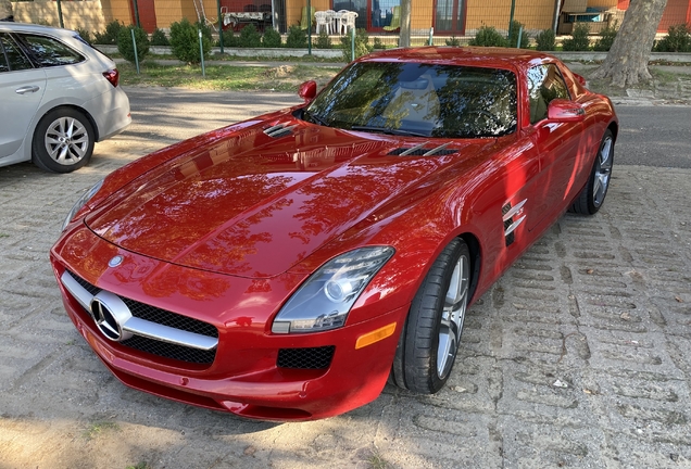 Mercedes-Benz SLS AMG