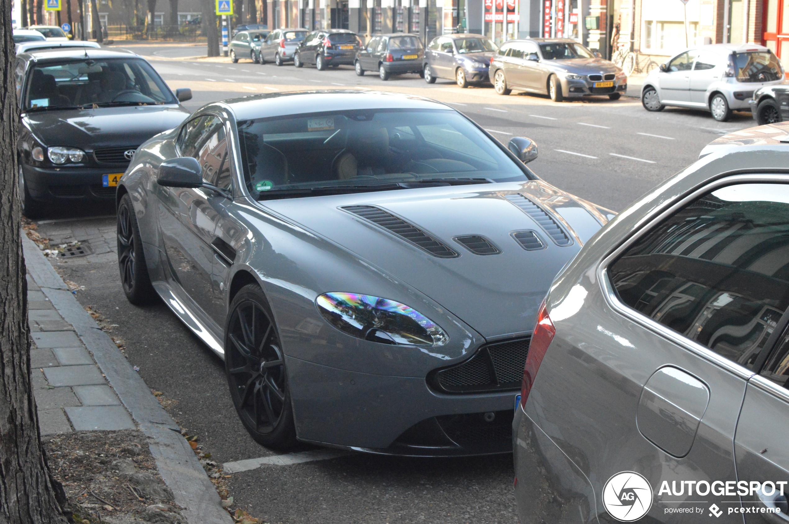 Aston Martin V12 Vantage S