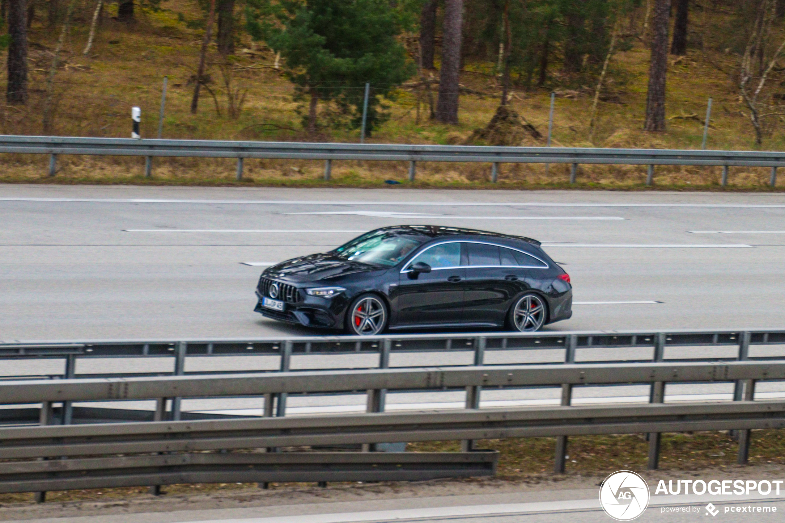 Mercedes-AMG CLA 45 S Shooting Brake X118