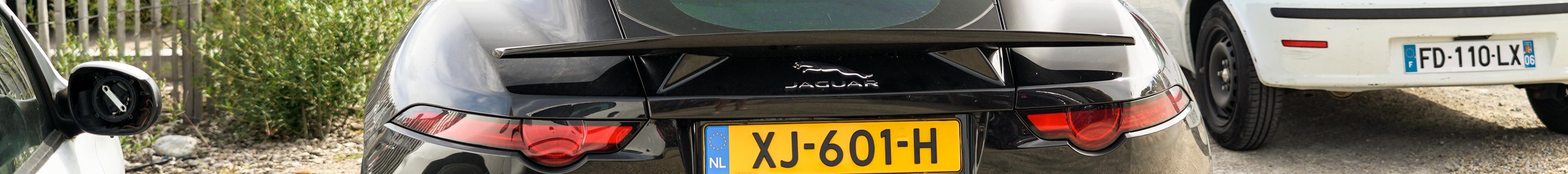 Jaguar F-TYPE 400 Sport Coupé