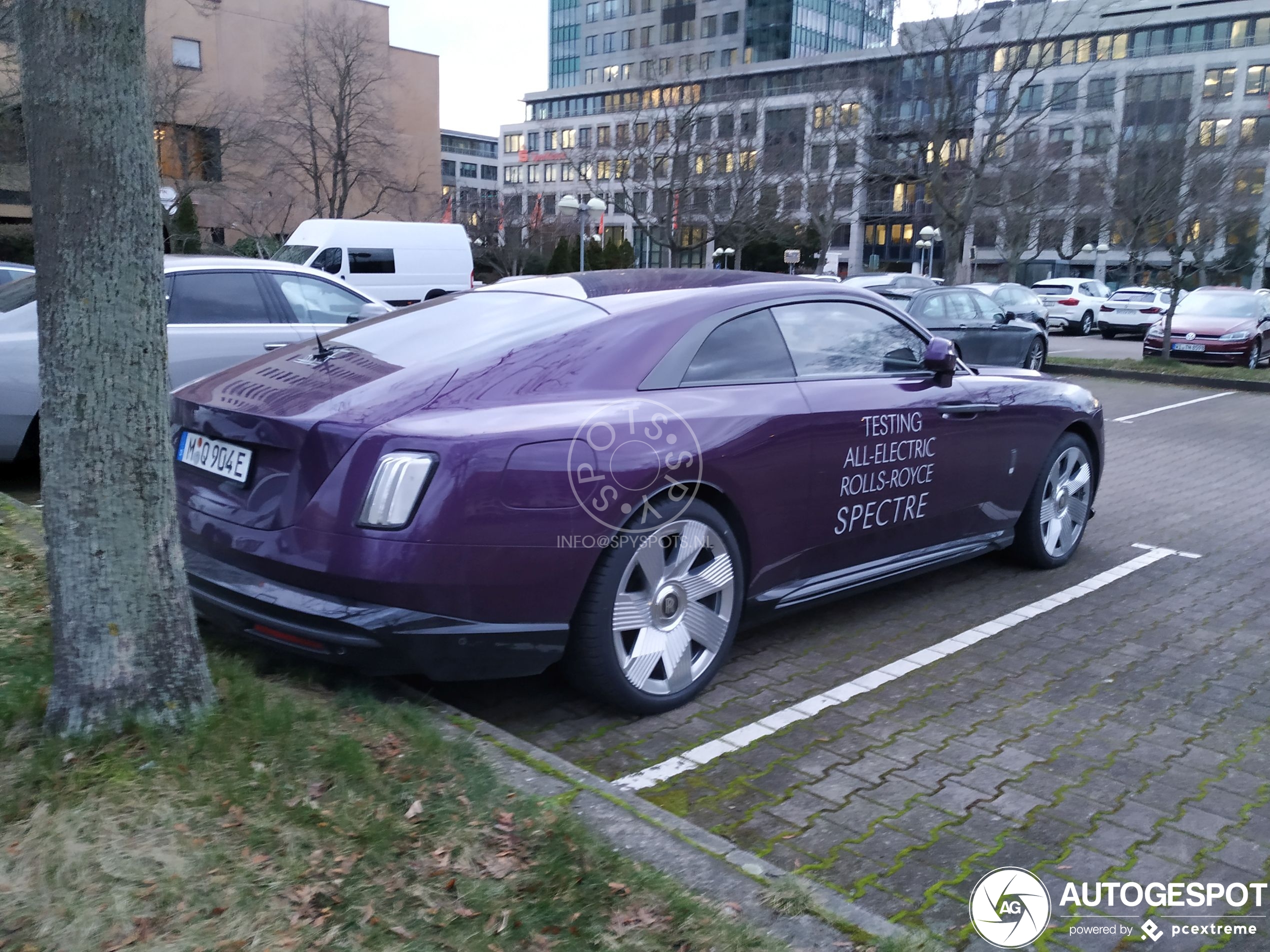 Rolls-Royce Spectre will not take long anymore