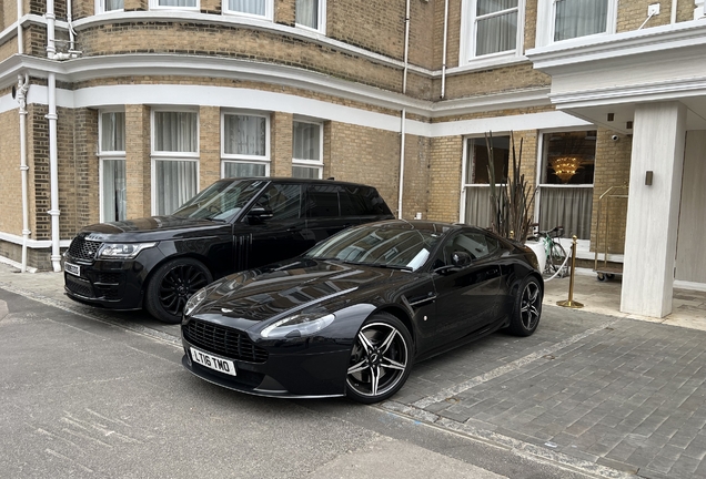 Aston Martin V8 Vantage 2012