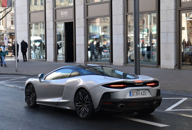 McLaren GT