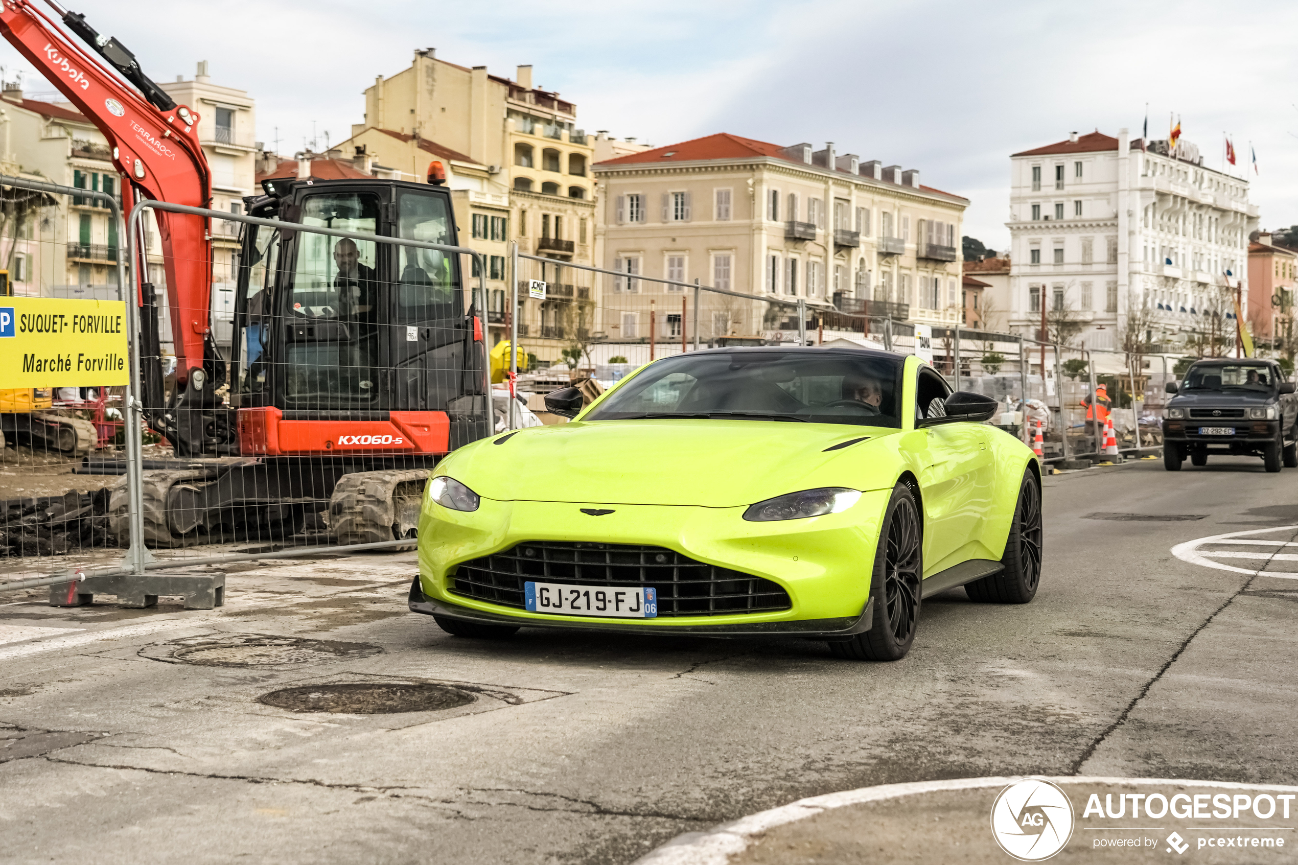 Aston Martin V8 Vantage 2018