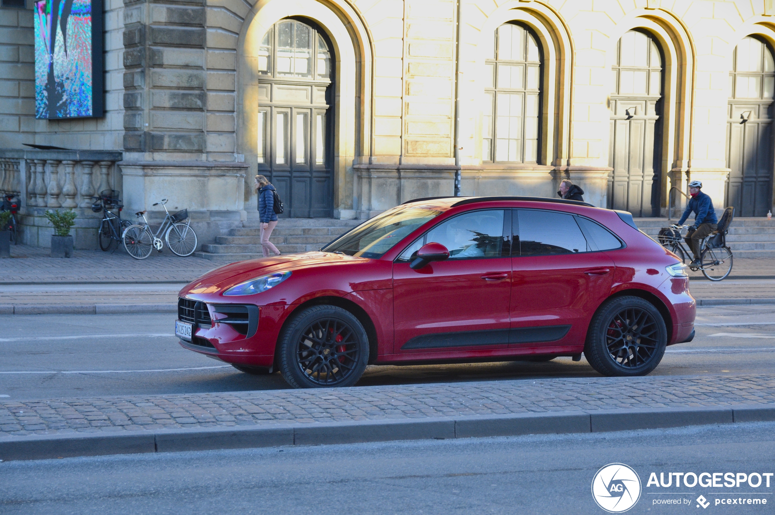 Porsche 95B Macan GTS MkII