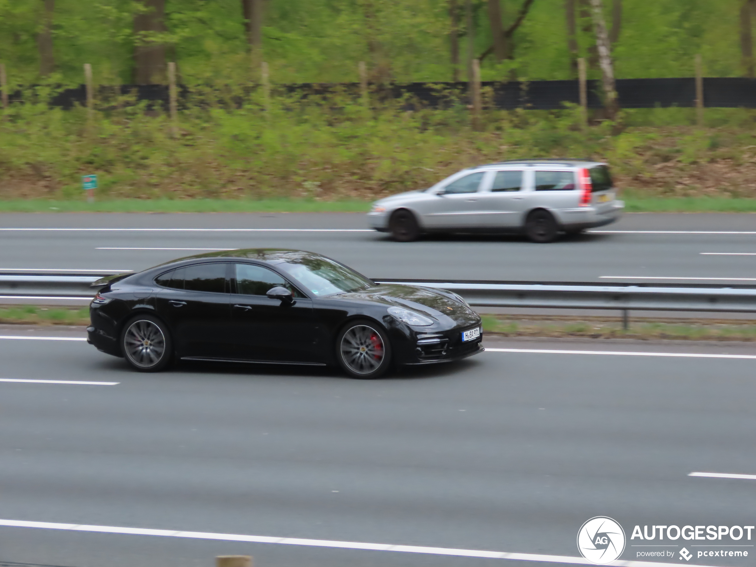 Porsche 971 Panamera GTS MkI