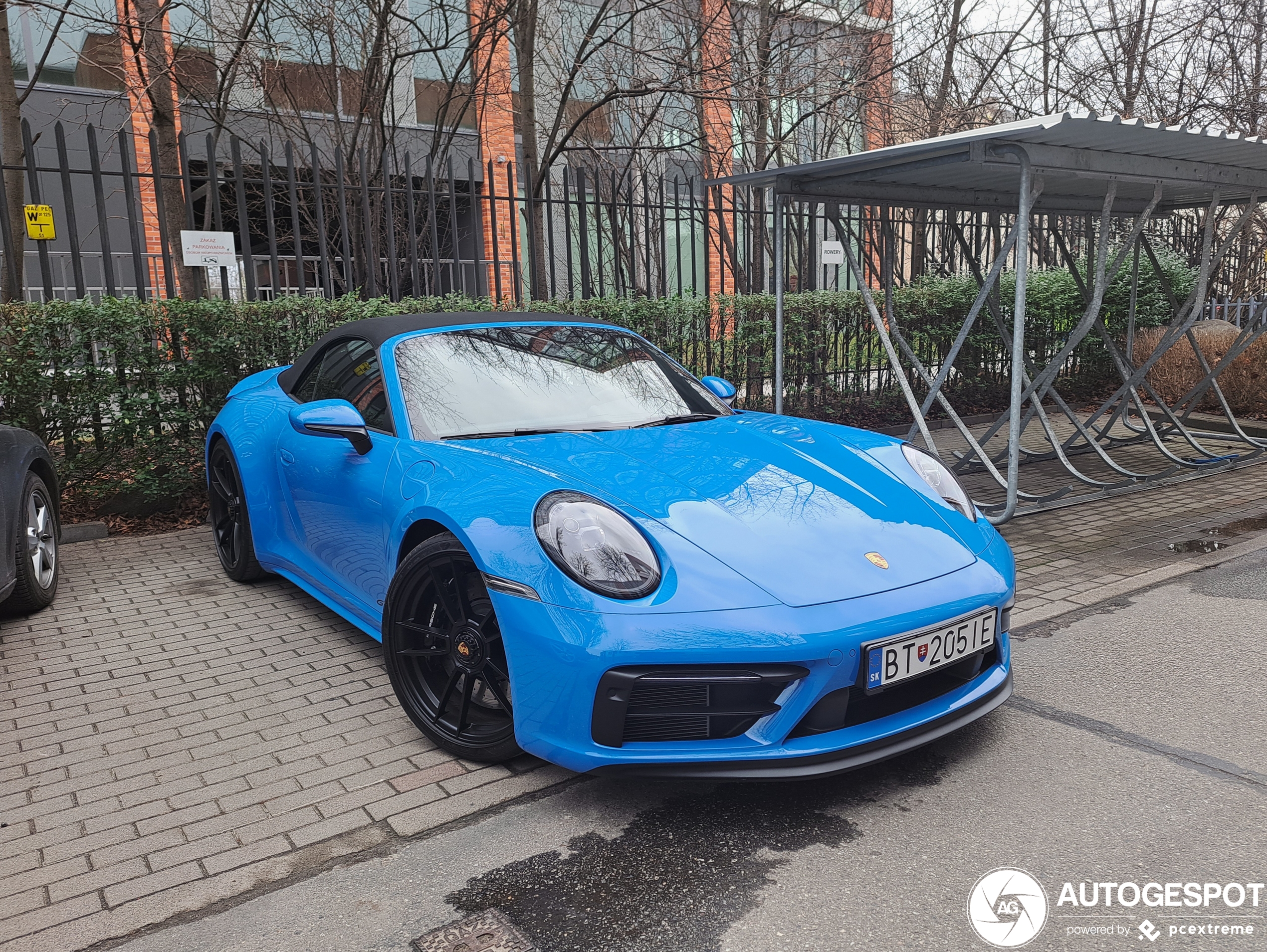 Porsche 992 Carrera 4 GTS Cabriolet