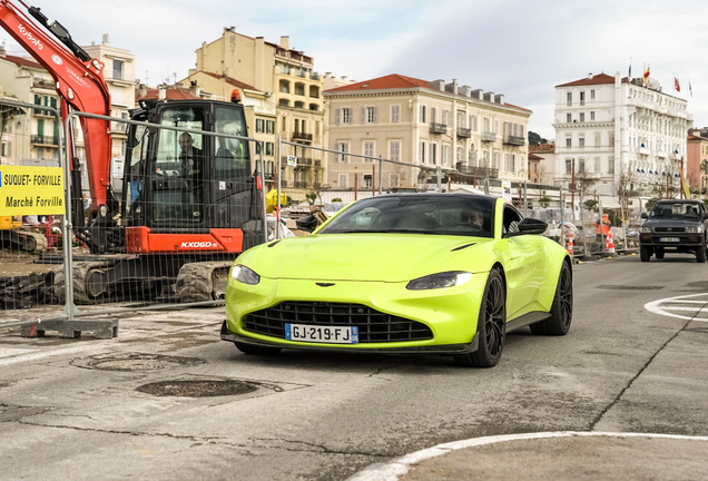 Aston Martin V8 Vantage 2018