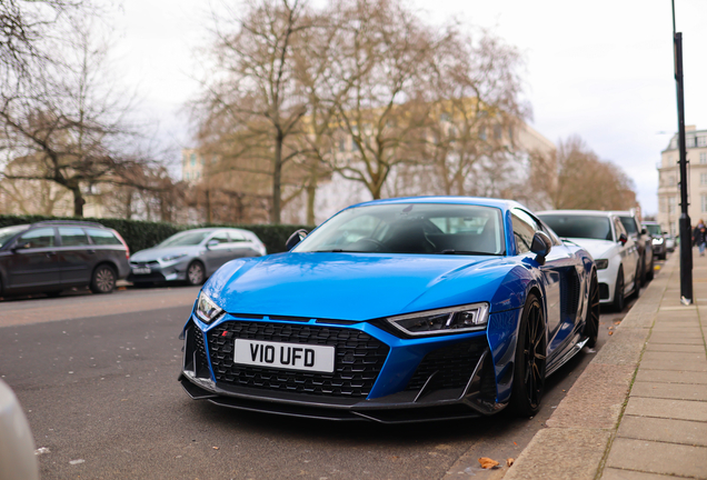 Audi R8 V10 Plus 2015