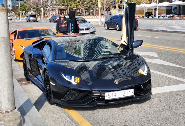 Lamborghini Aventador S LP740-4