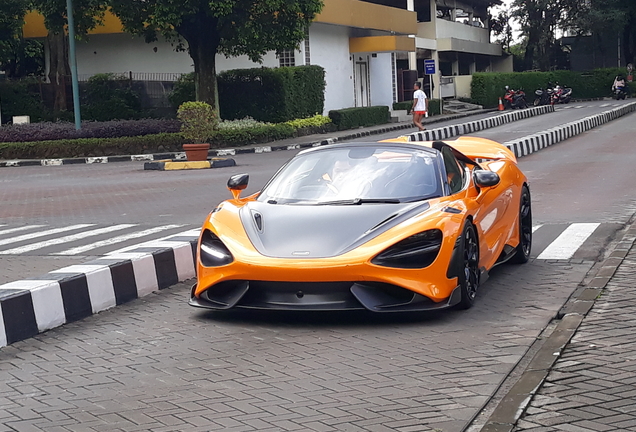 McLaren 765LT Spider