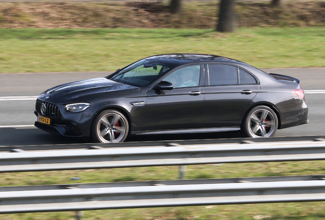 Mercedes-AMG E 63 S W213 2021