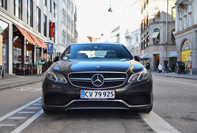 Mercedes-Benz E 63 AMG S W212