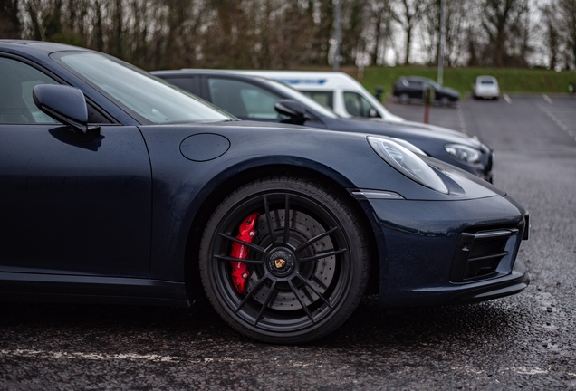 Porsche 992 Carrera GTS