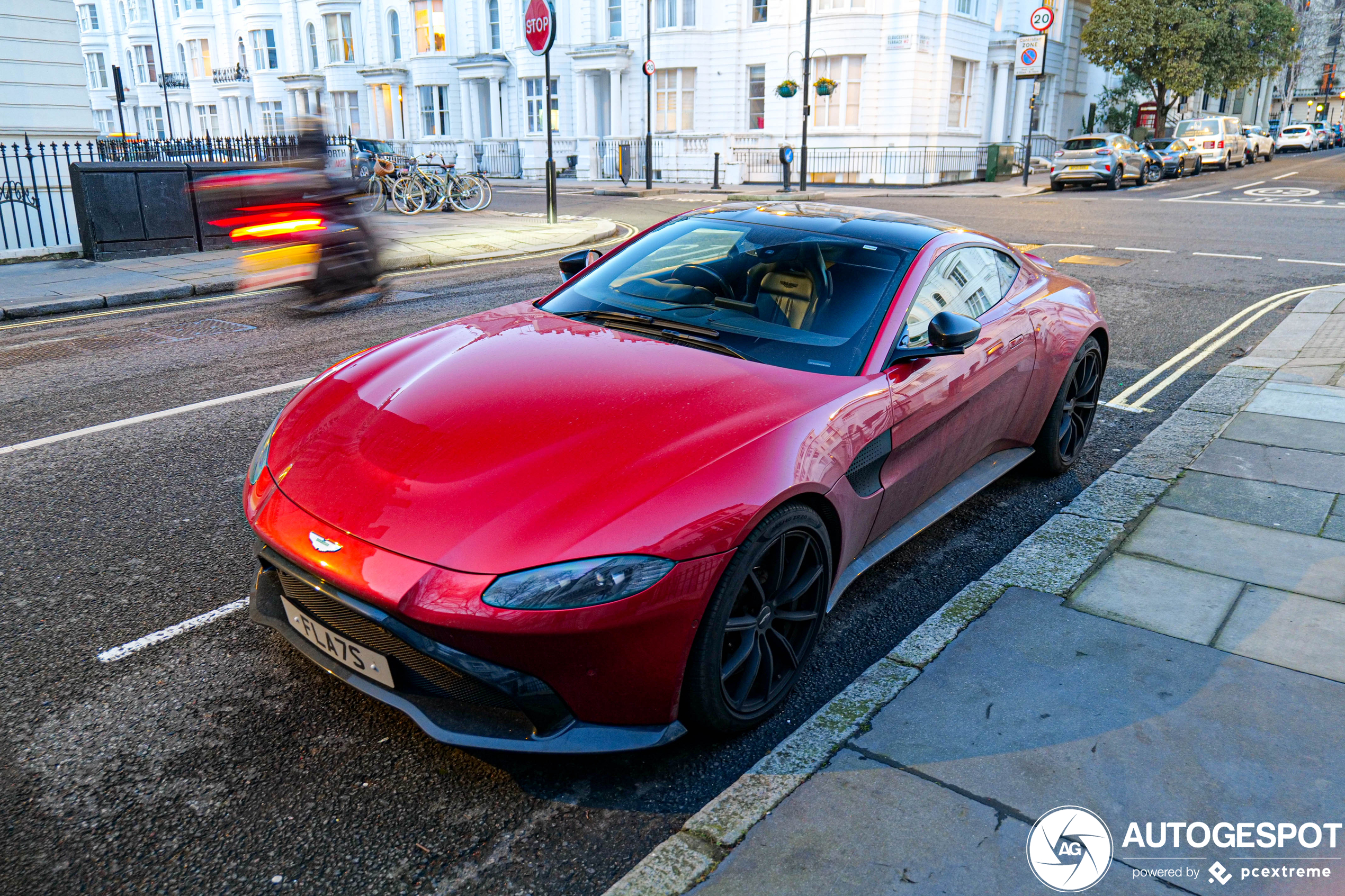 Aston Martin V8 Vantage 2018