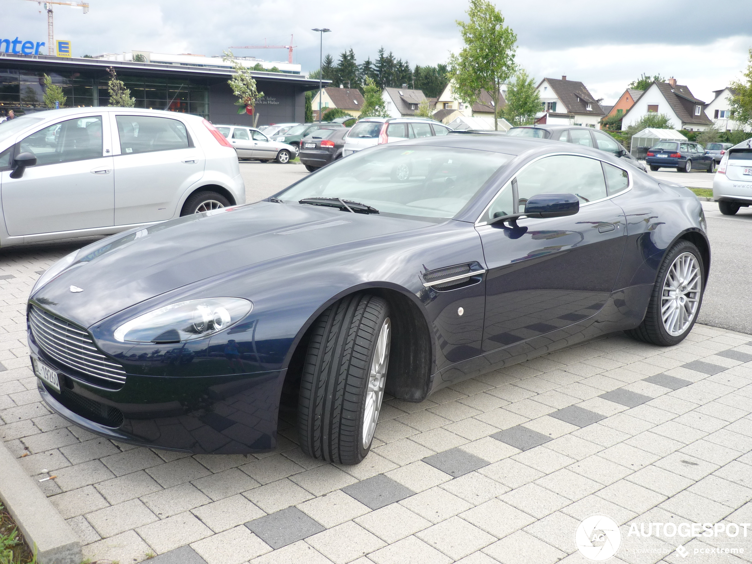 Aston Martin V8 Vantage