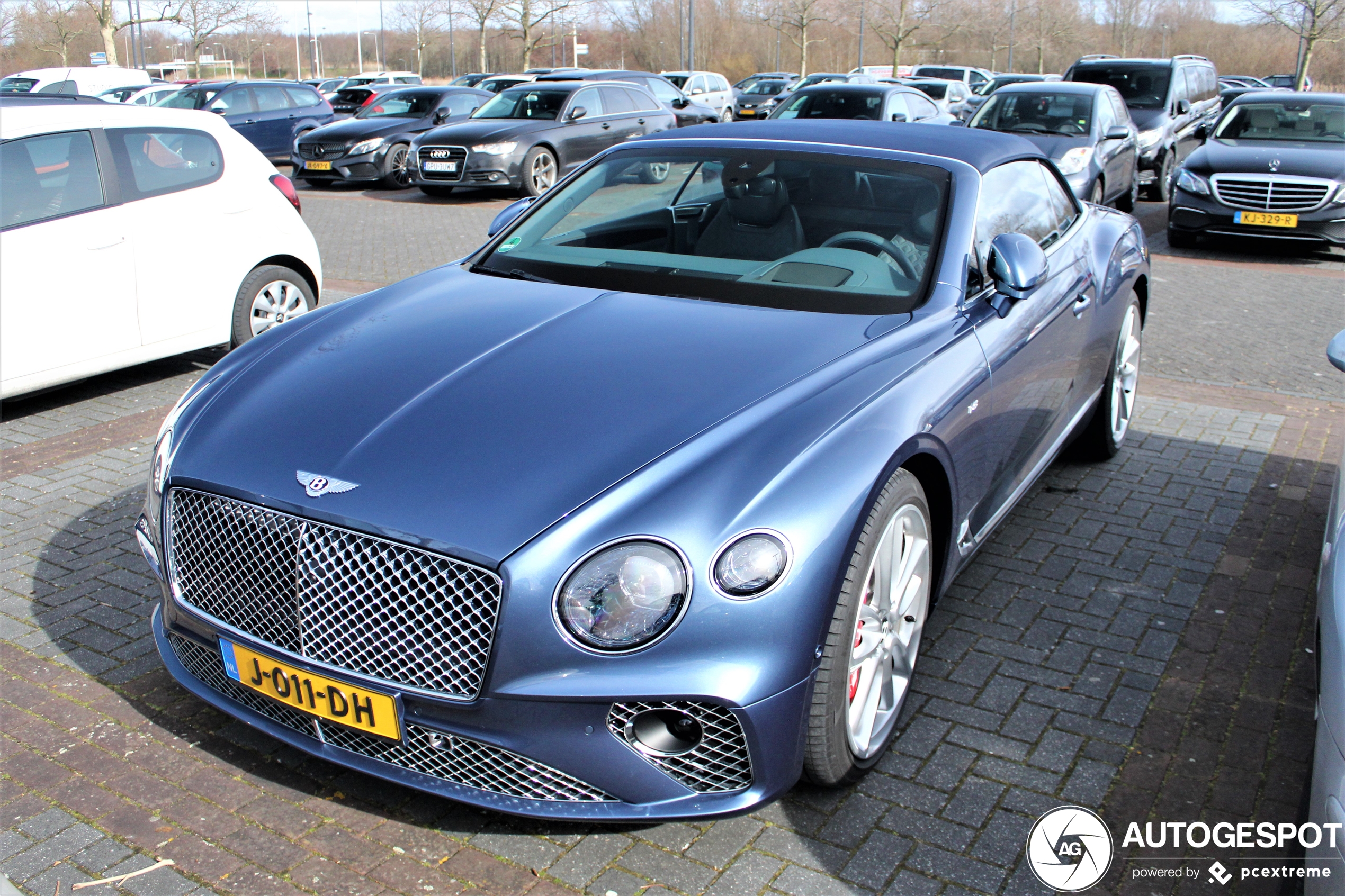 Bentley Continental GTC V8 2020