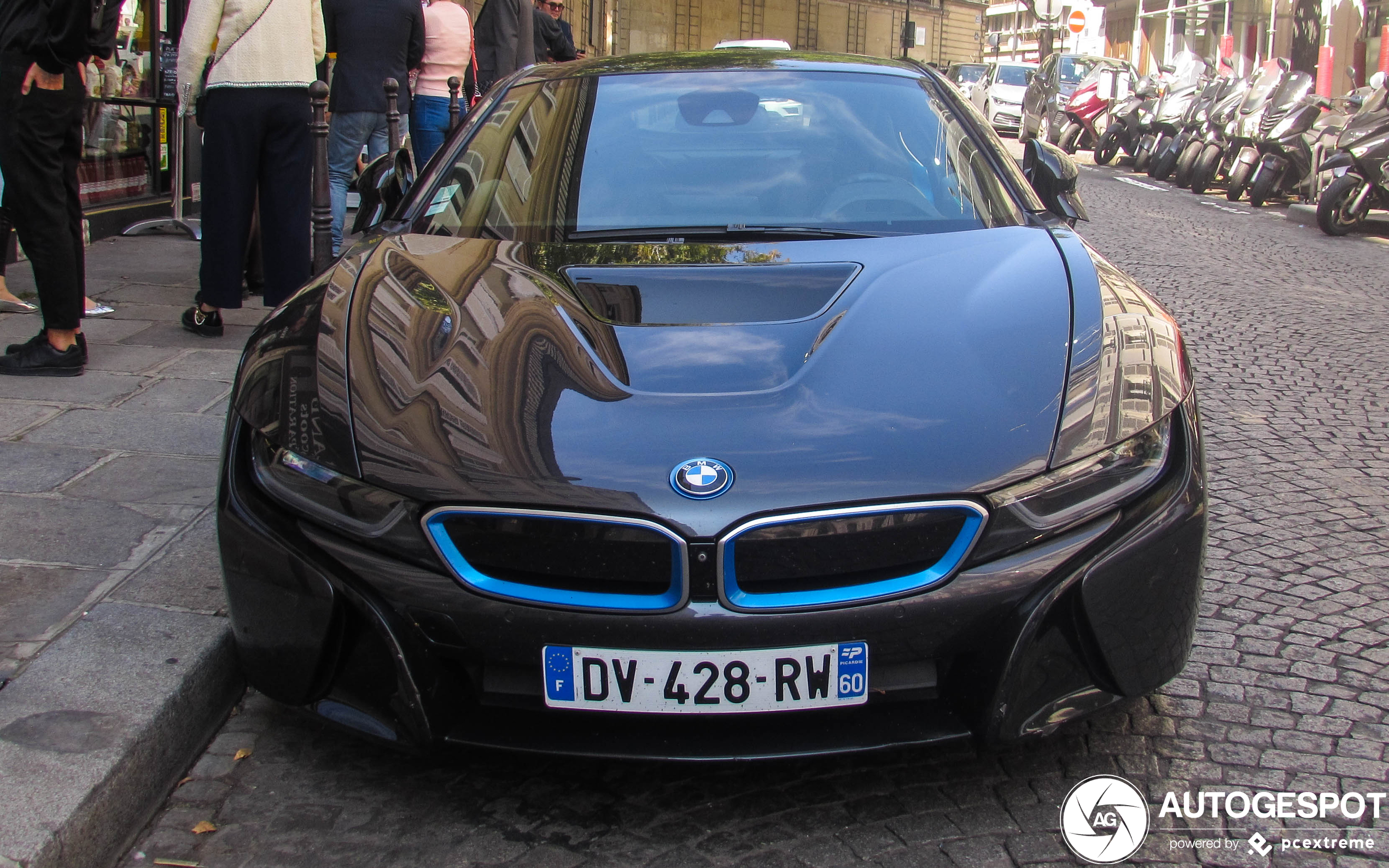 BMW i8