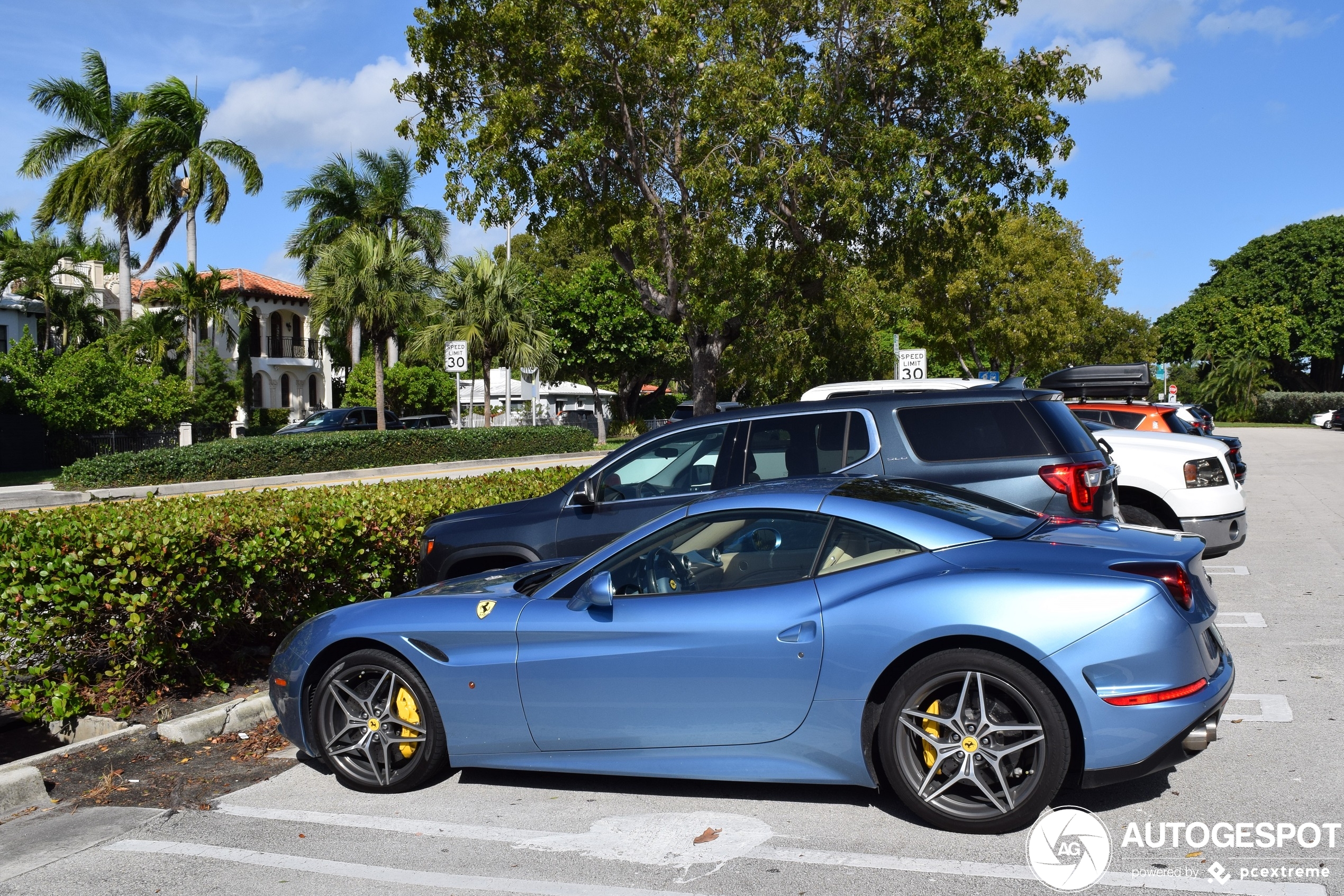 Ferrari California T