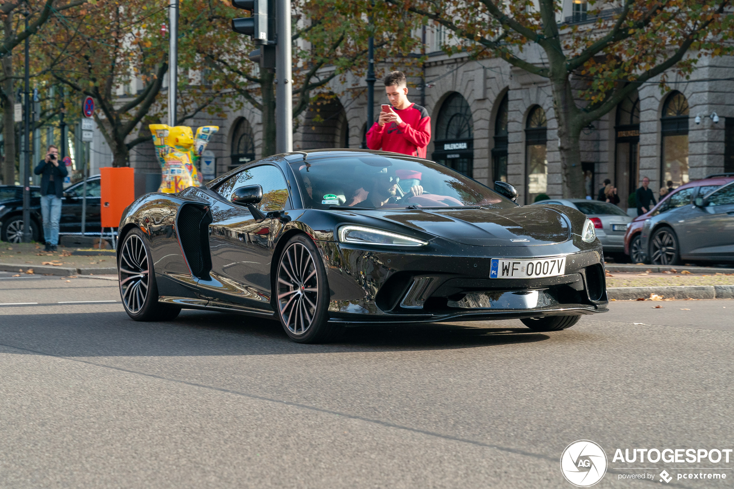 McLaren GT