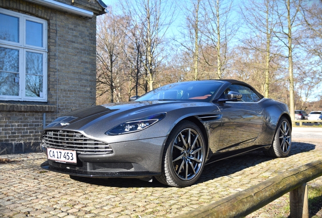 Aston Martin DB11 V8 Volante