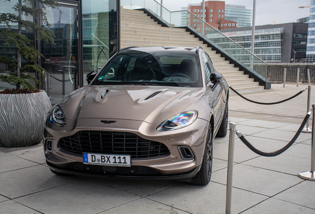 Aston Martin DBX