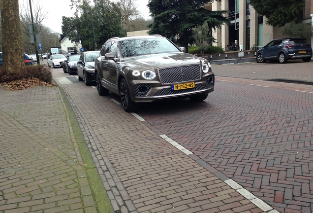 Bentley Bentayga Hybrid 2021