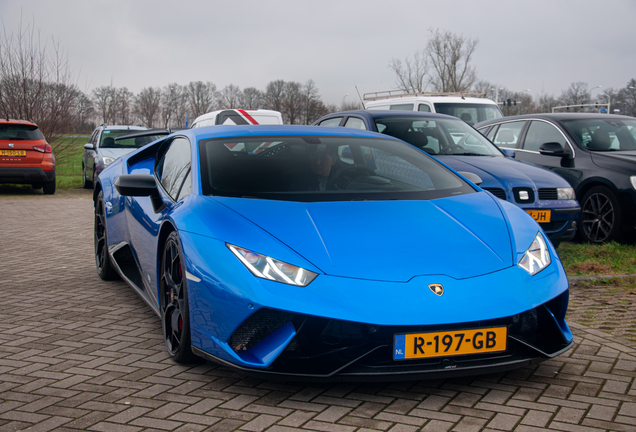 Lamborghini Huracán LP640-4 Performante