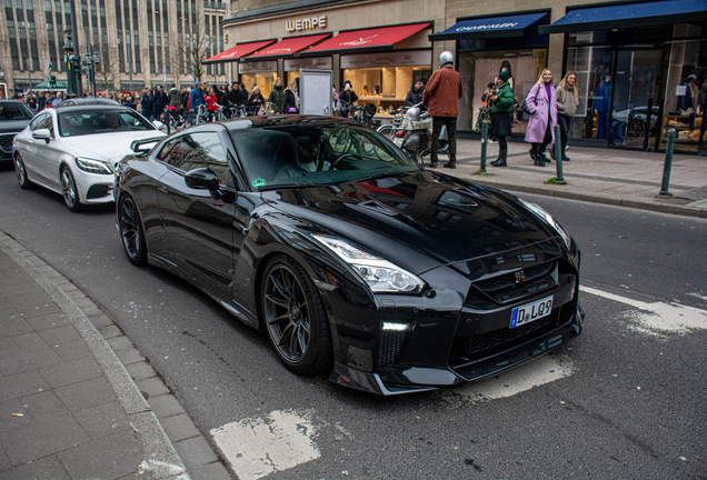 Nissan GT-R 2017