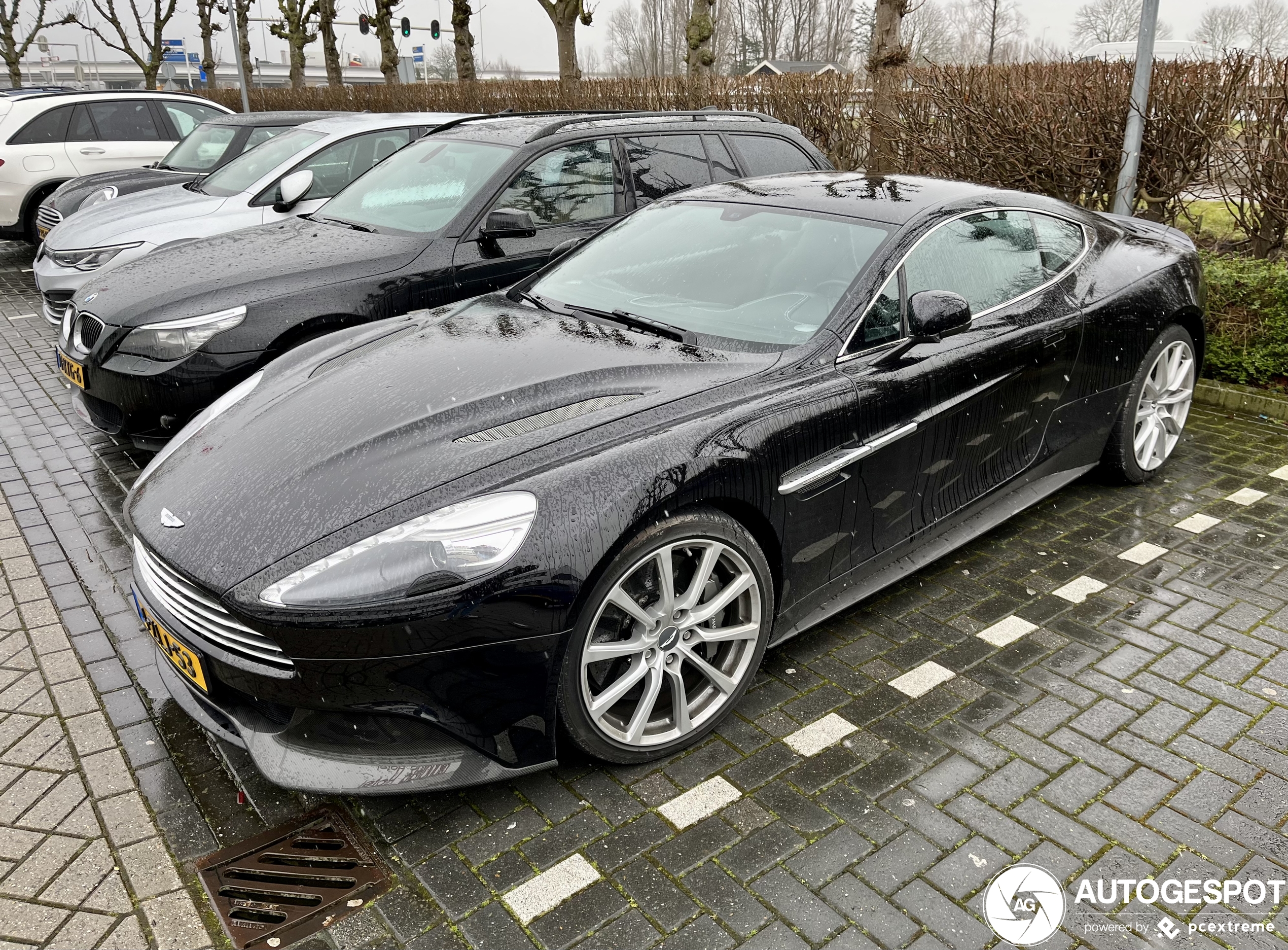 Aston Martin Vanquish 2013