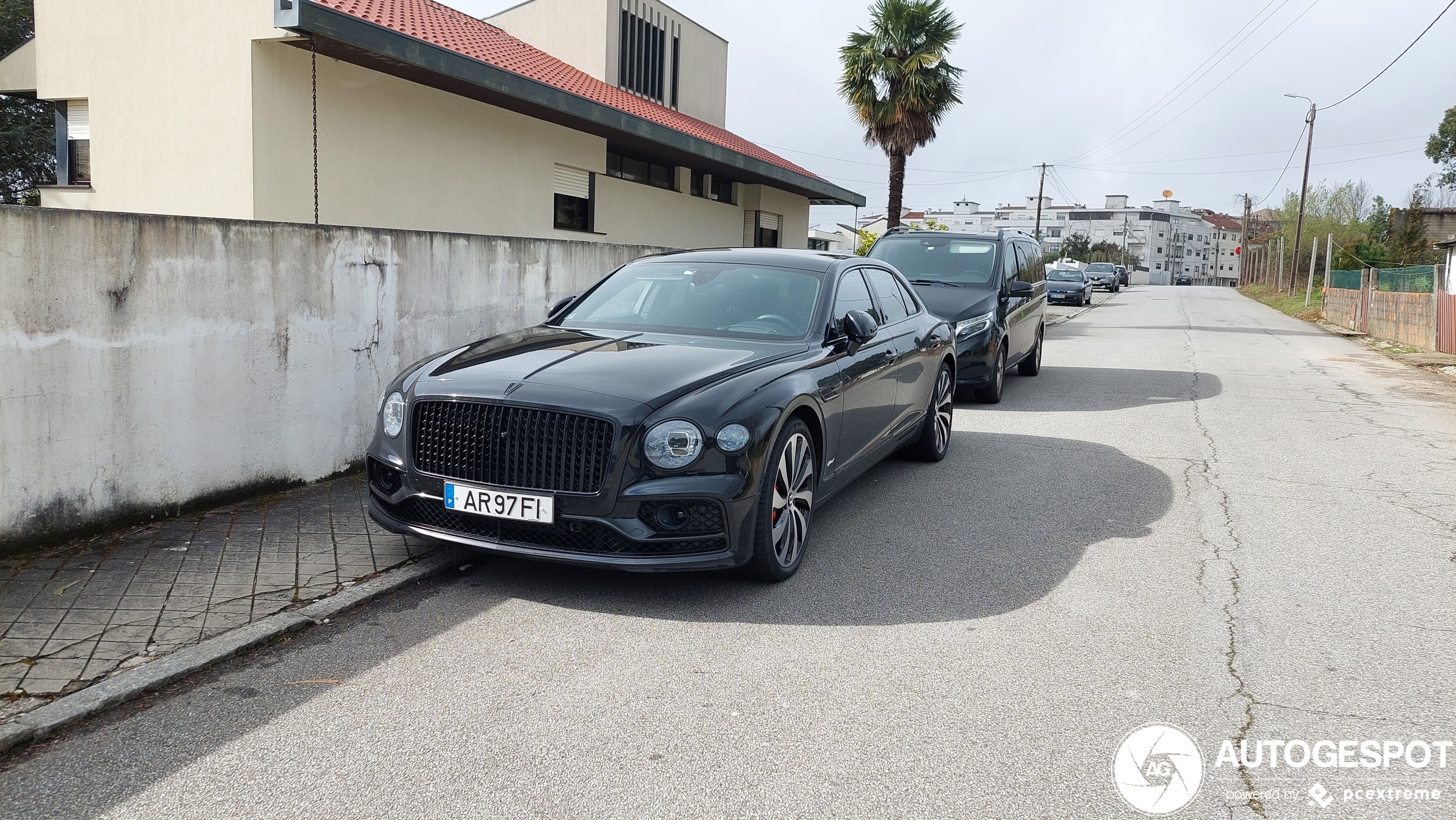 Bentley Flying Spur Hybrid