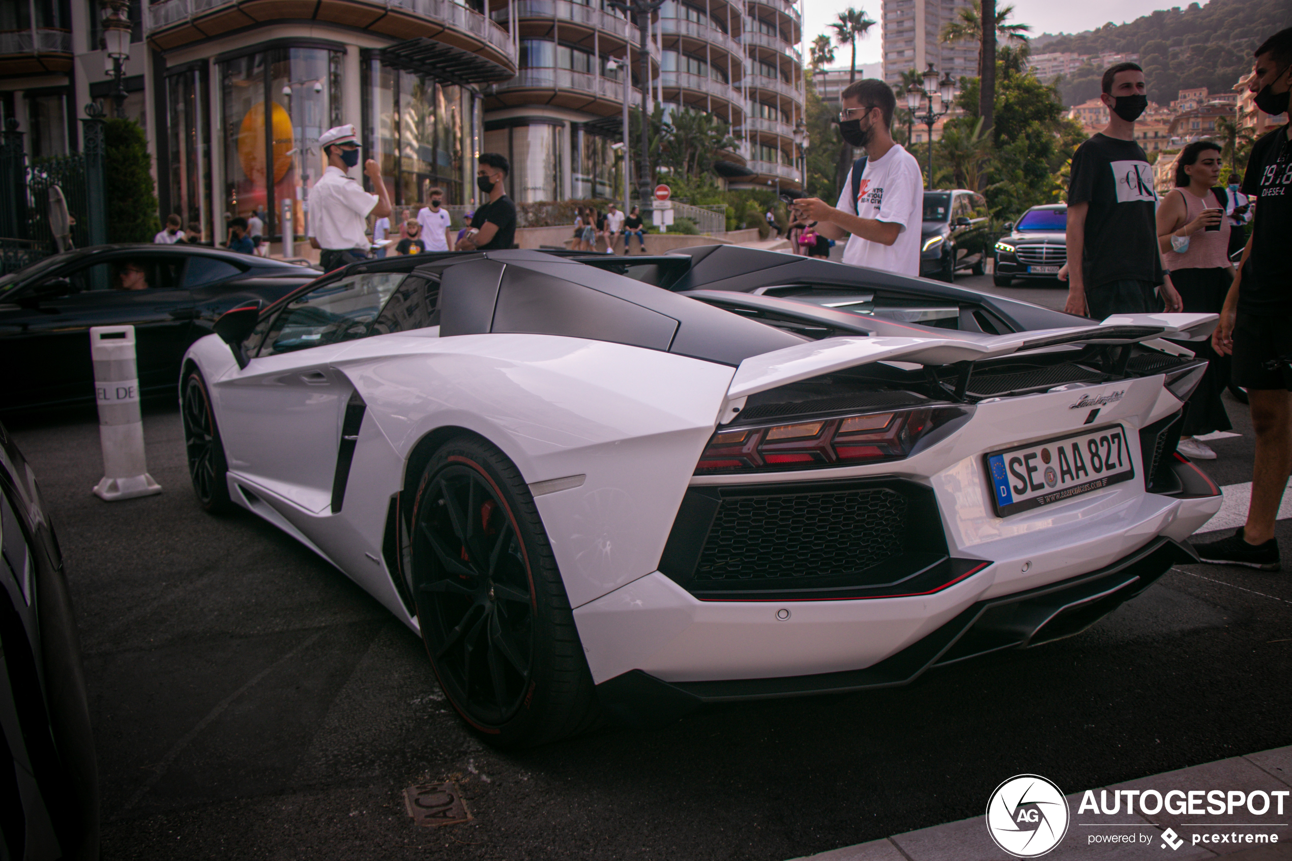 Lamborghini Aventador LP700-4 Roadster Pirelli Edition