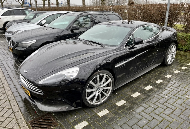 Aston Martin Vanquish 2013