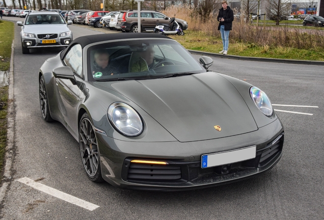 Porsche 992 Carrera 4S Cabriolet