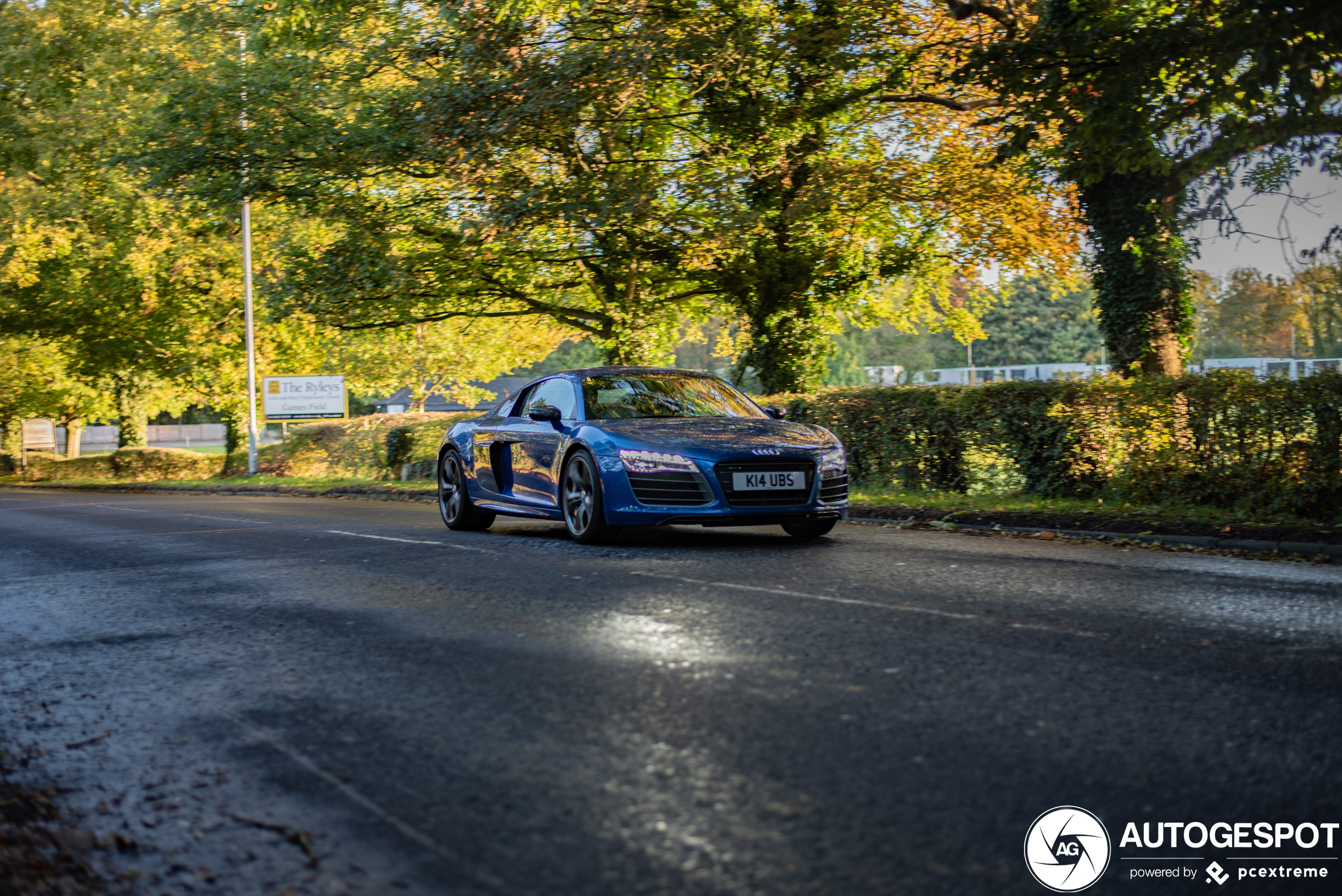 Audi R8 V10 Plus 2013