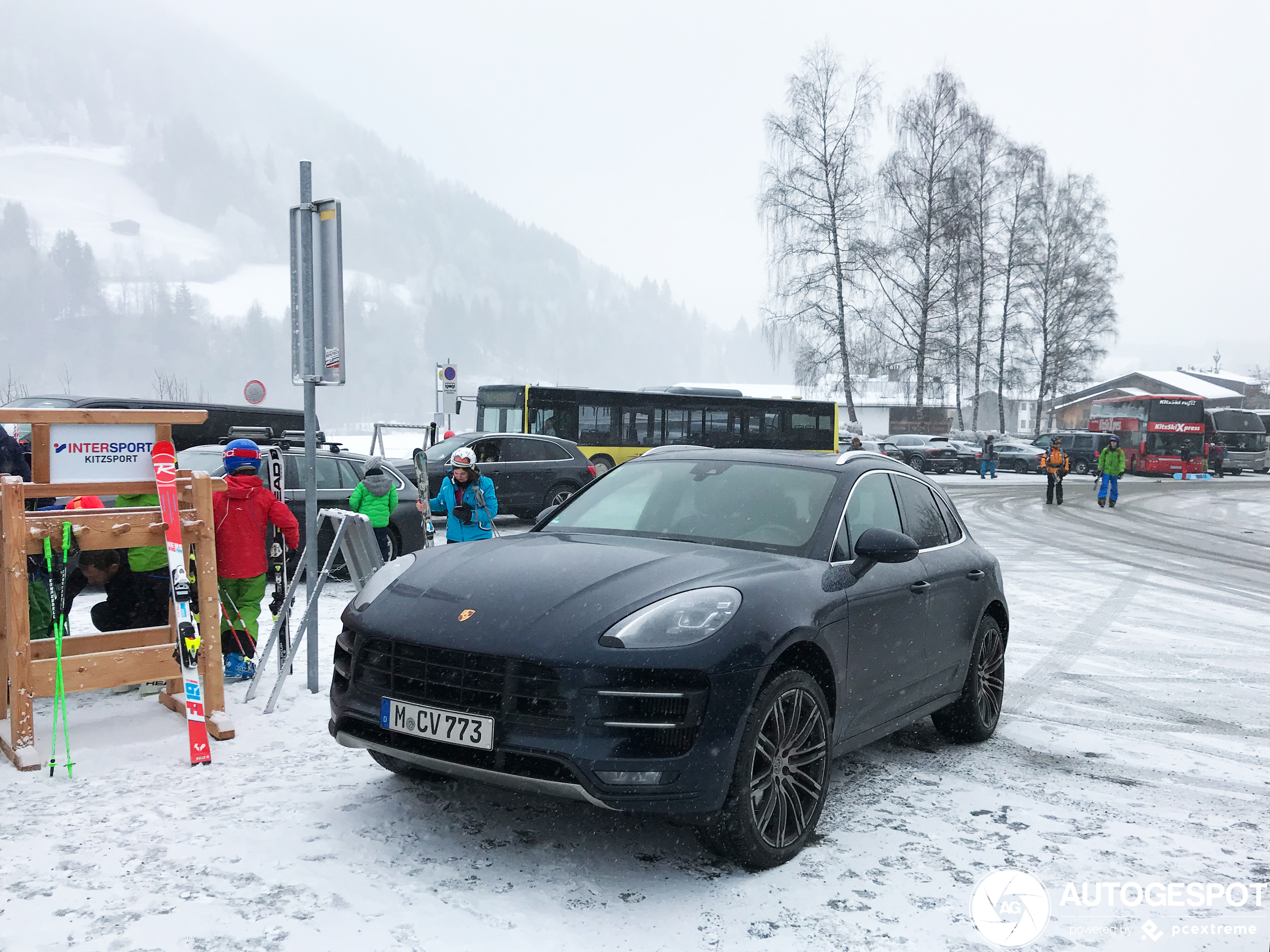 Porsche 95B Macan Turbo