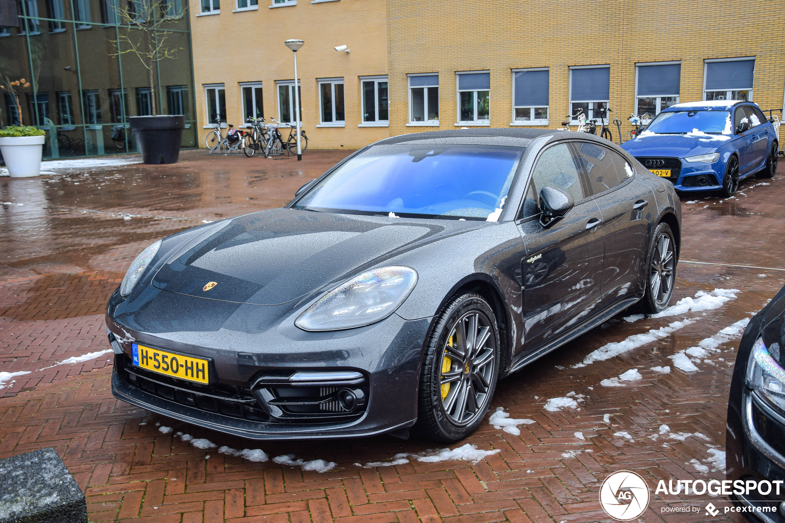 Porsche 971 Panamera Turbo S E-Hybrid