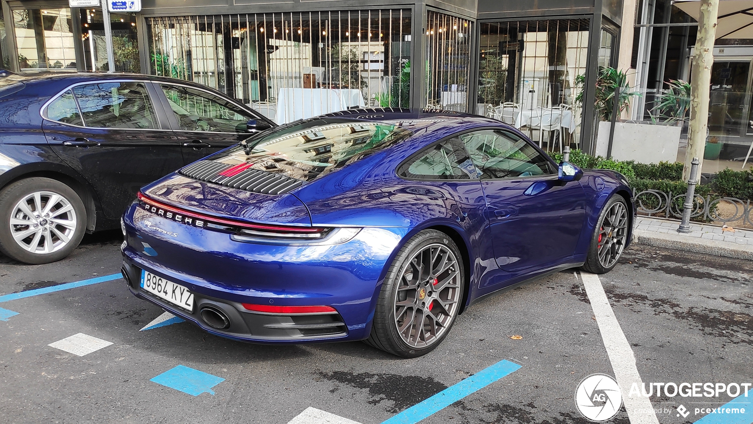 Porsche 992 Carrera 4S