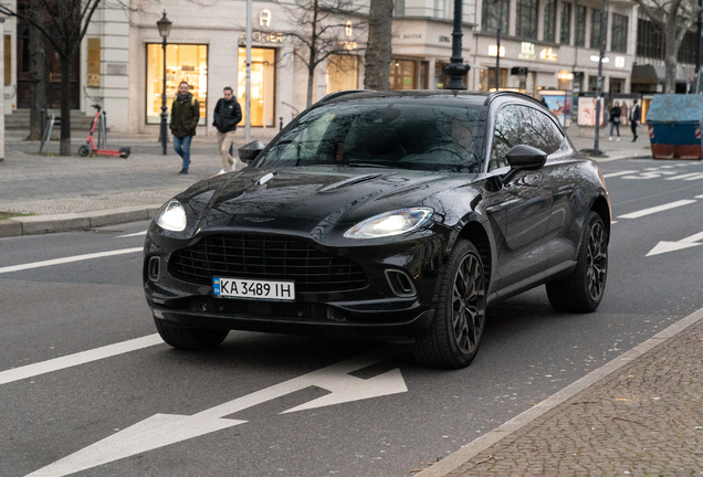 Aston Martin DBX