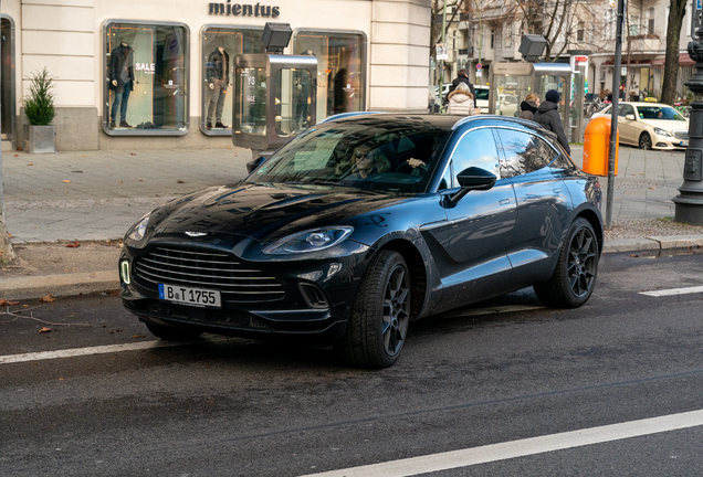 Aston Martin DBX