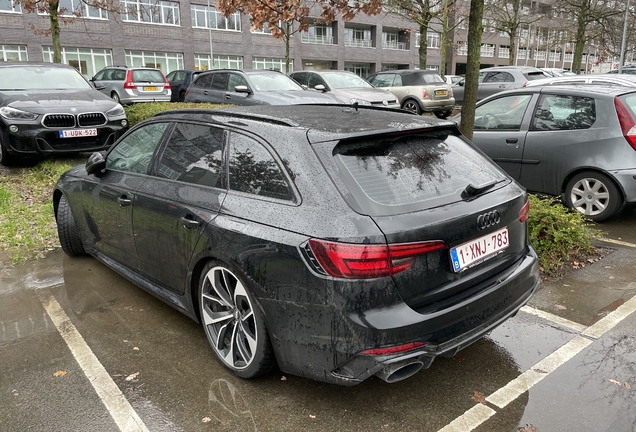 Audi RS4 Avant B9