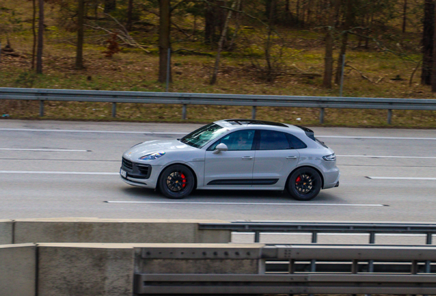 Porsche 95B Macan GTS MkIII