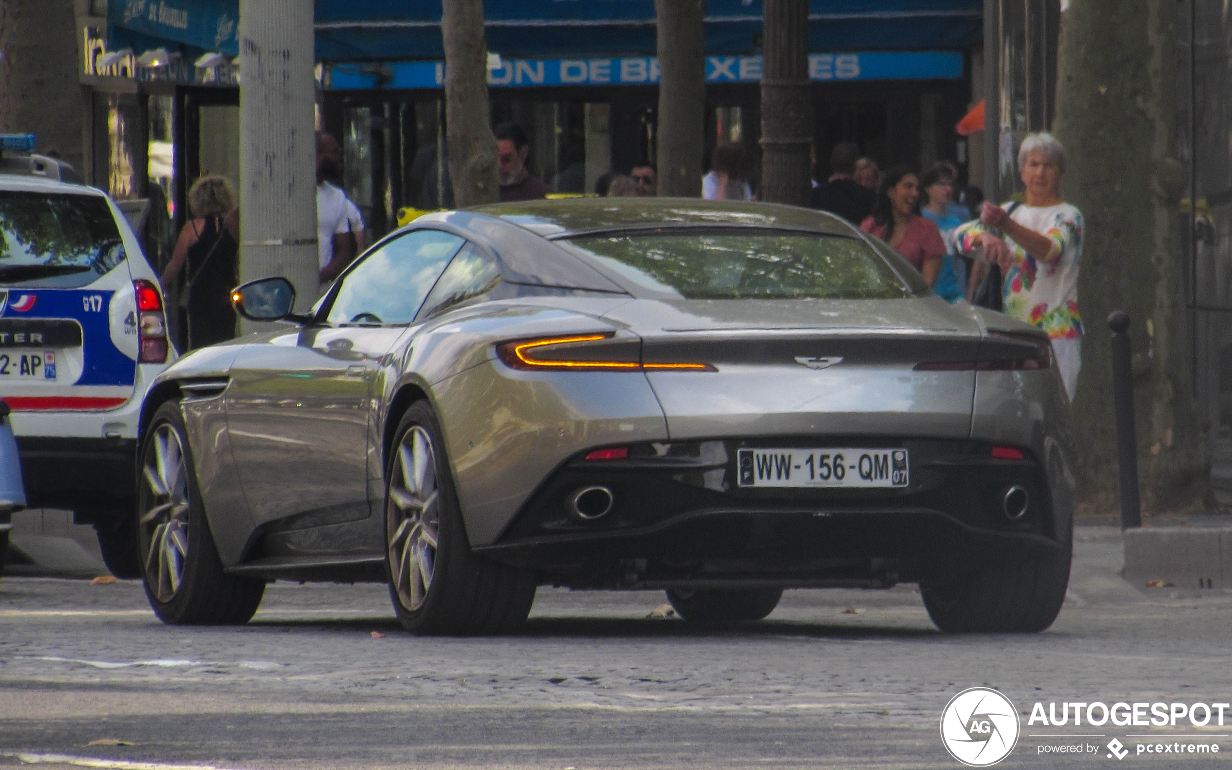 Aston Martin DB11