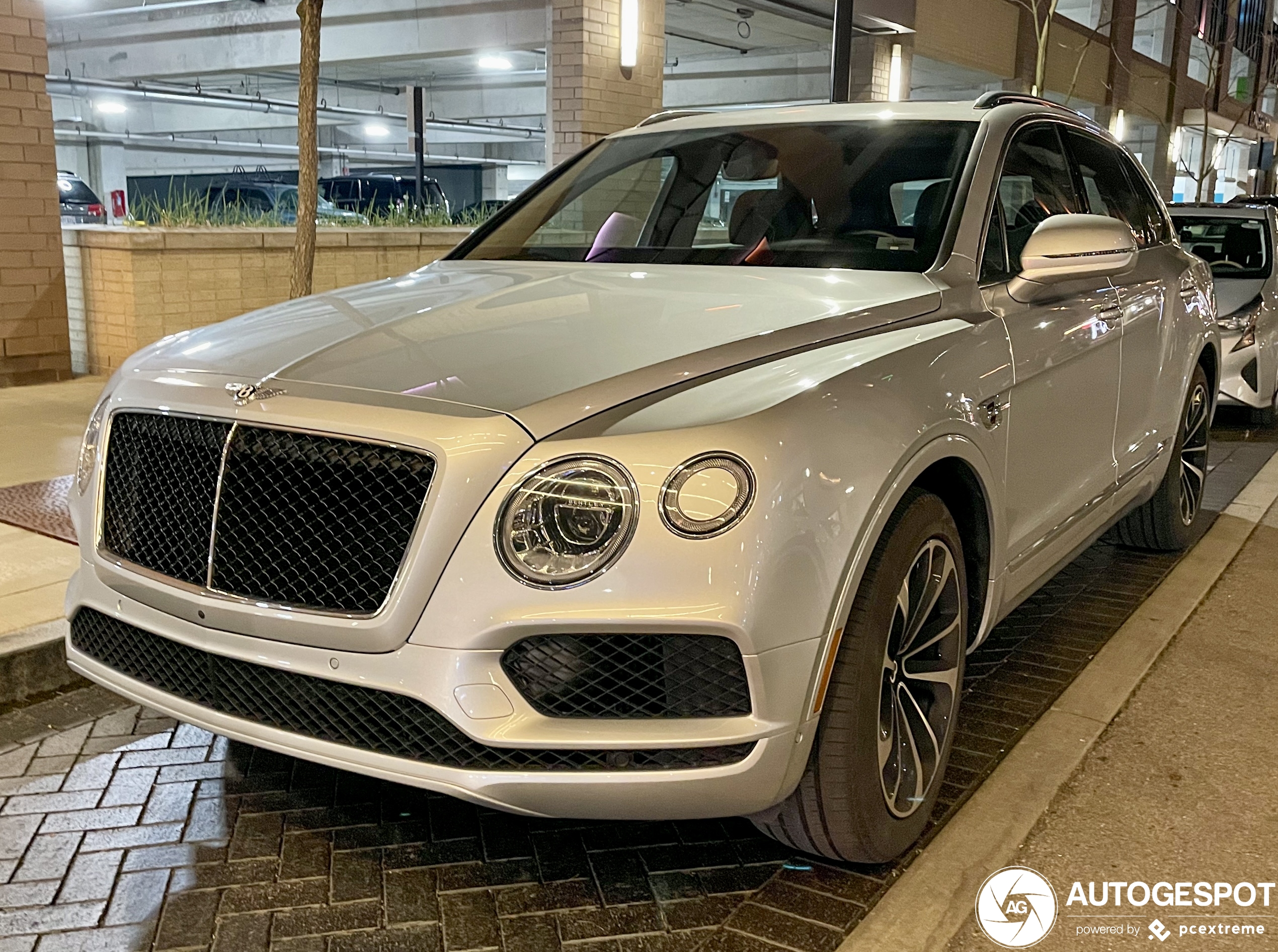 Bentley Bentayga V8