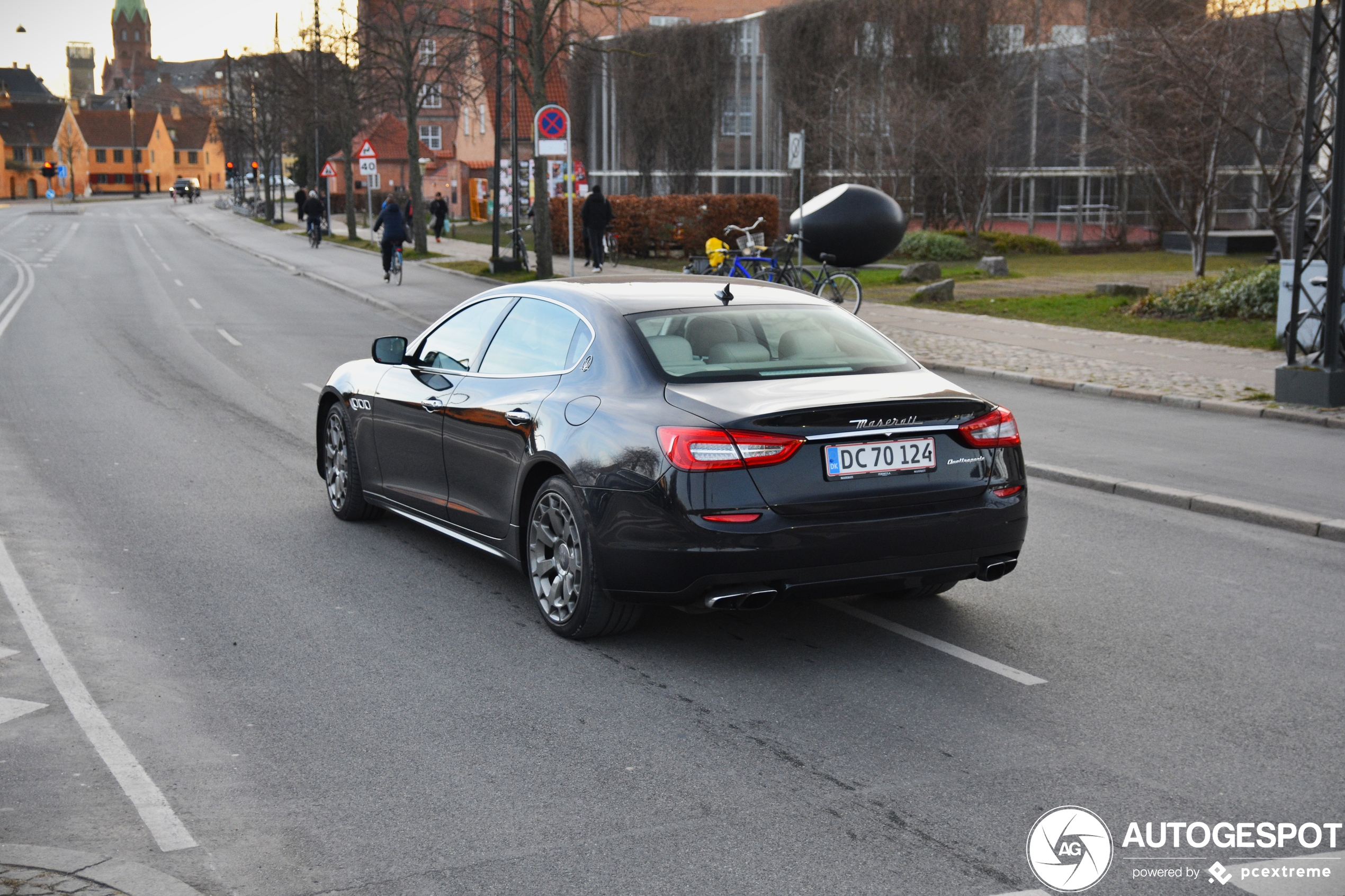 Maserati Quattroporte GTS 2013