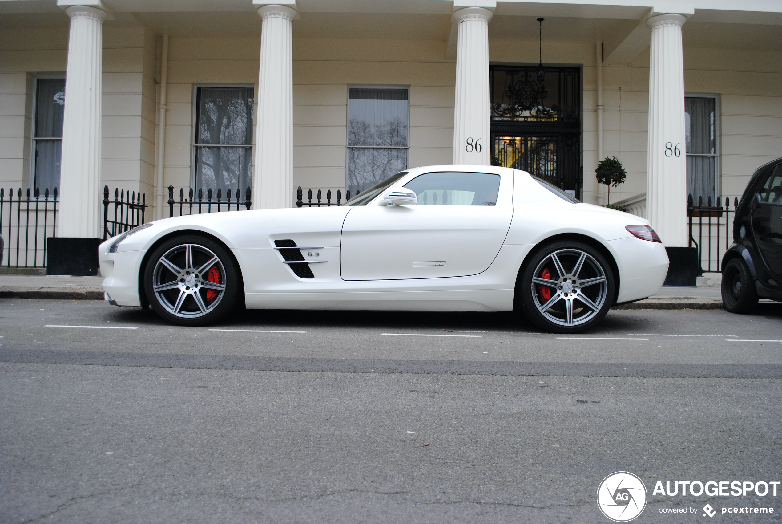 Mercedes-Benz SLS AMG