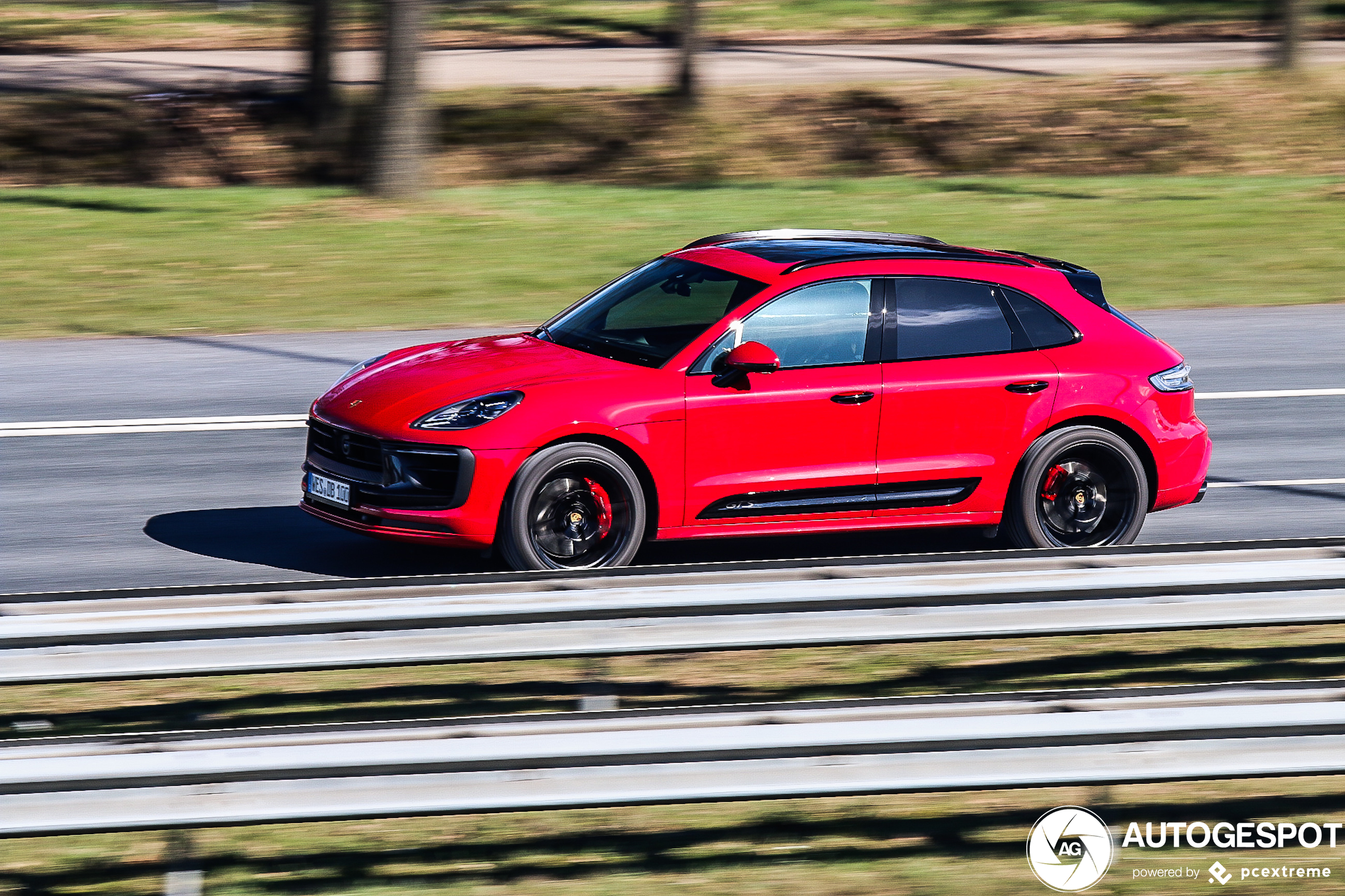 Porsche 95B Macan GTS MkIII