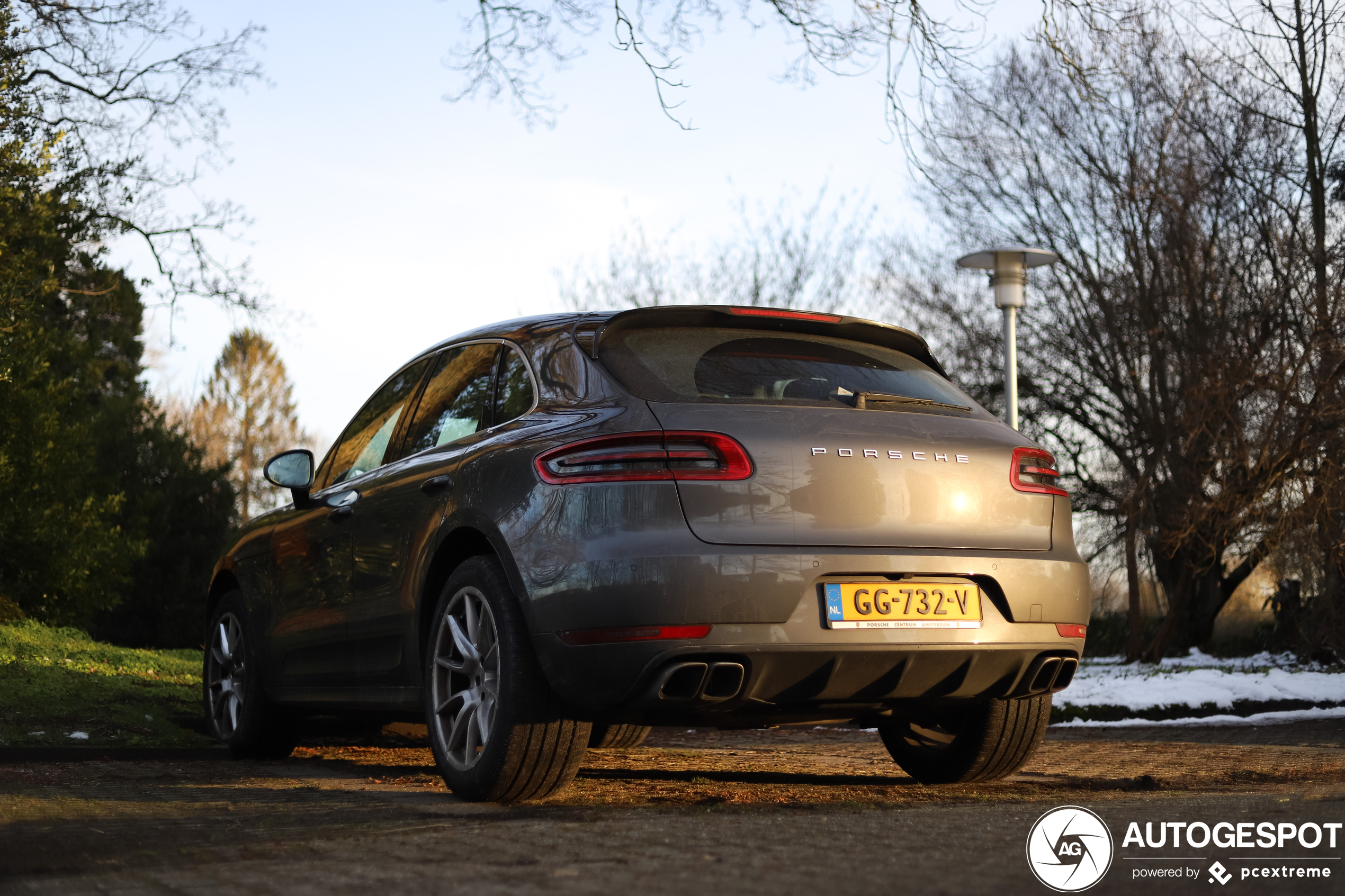 Porsche 95B Macan Turbo